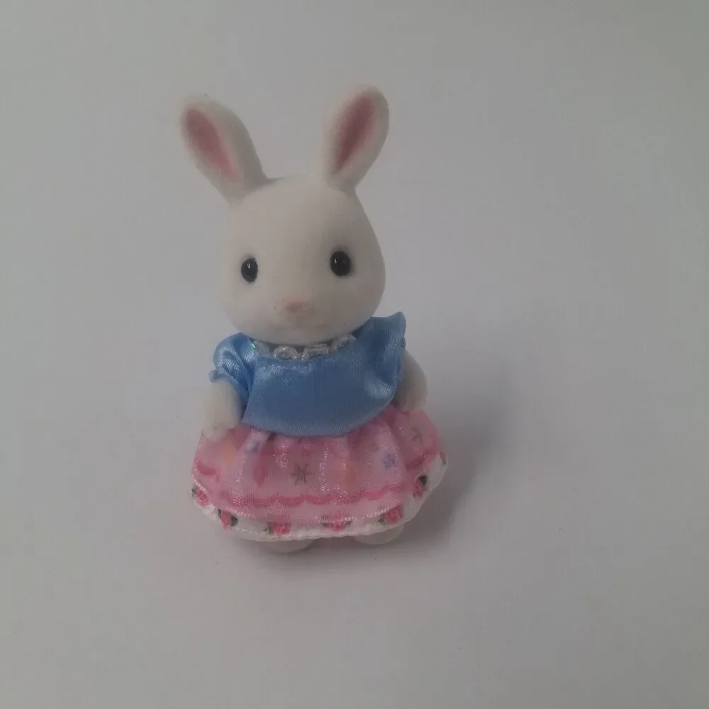 Sylvanian Families Maisie Snow White Rabbit Calico Critters